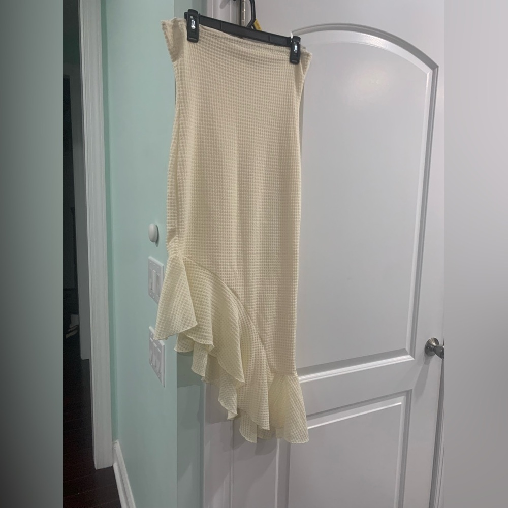 Elegant Cream Ruffled Skirt